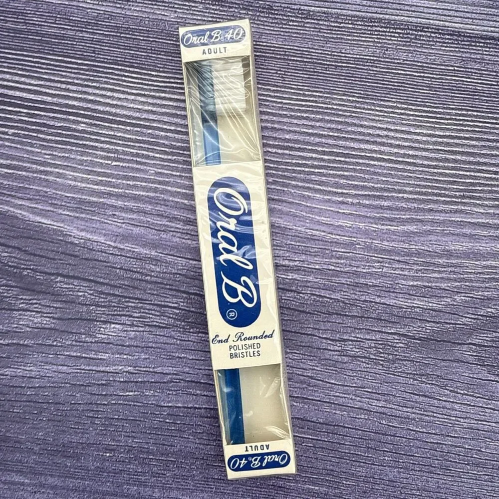 VTG Oral-B 40 Toothbrush 1960 1970 USA Soft End Rounded Polished Bristles 4-ROW